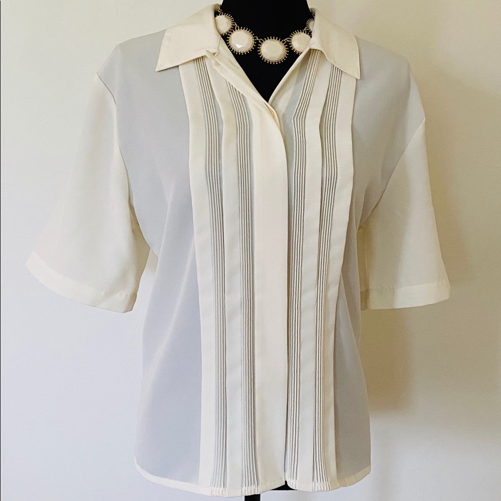 Christie and Jill White/Cream blouse